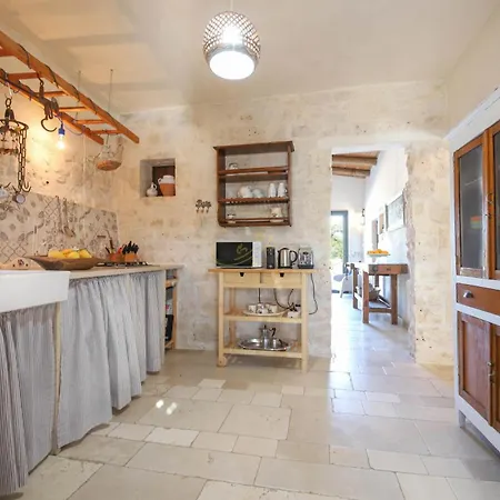 בית נופש Td Trulli Albapetra Pool Olive Trees