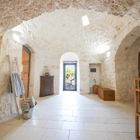 Td Trulli Albapetra Pool Olive Trees *