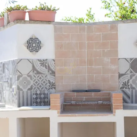 Td Trulli Albapetra Pool & Olive Trees *